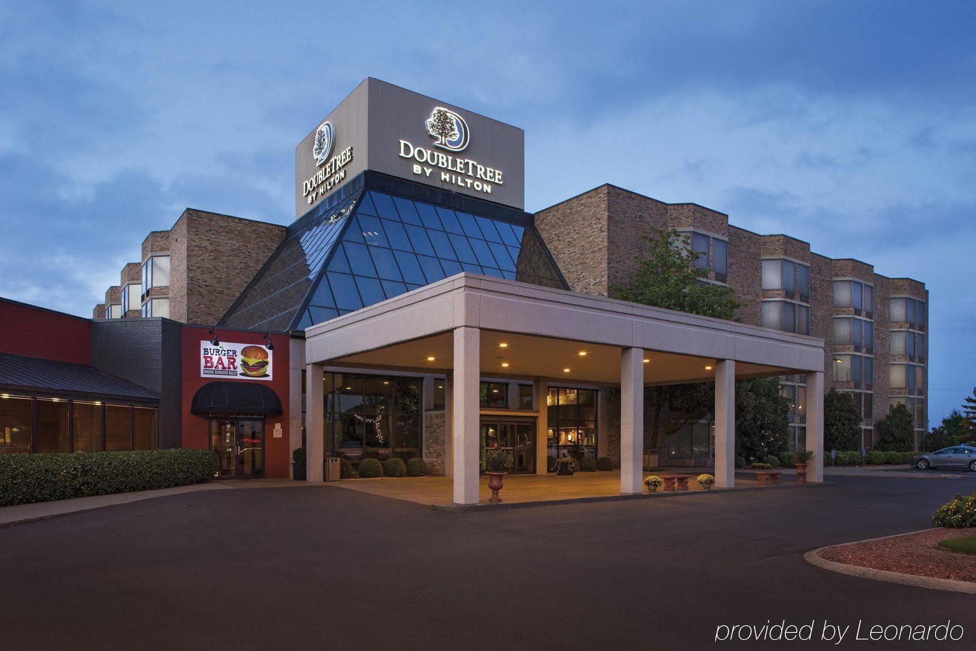 Doubletree By Hilton Johnson Stadt Exterior foto