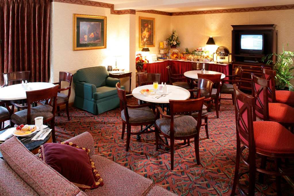 Doubletree By Hilton Johnson Stadt Restaurant foto
